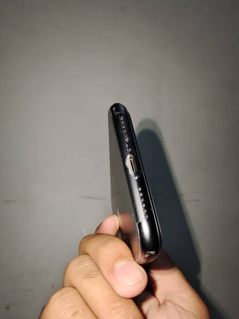 Apple iPhone 11 6