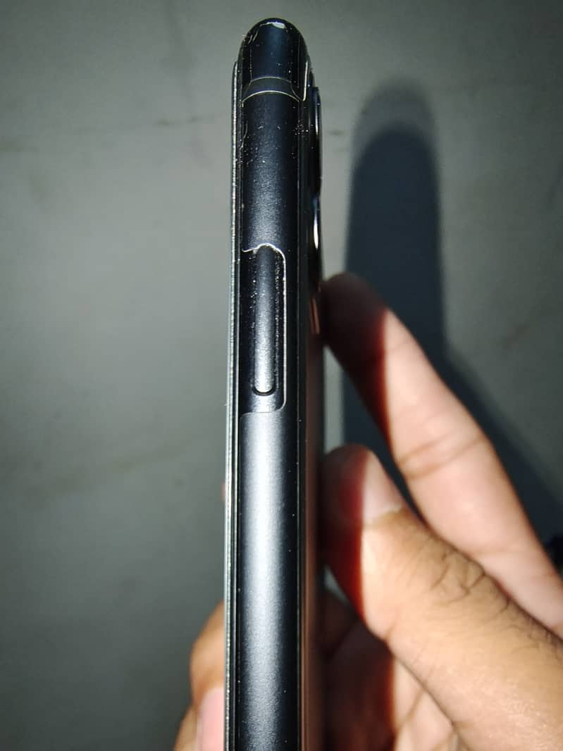Apple iPhone 11 7
