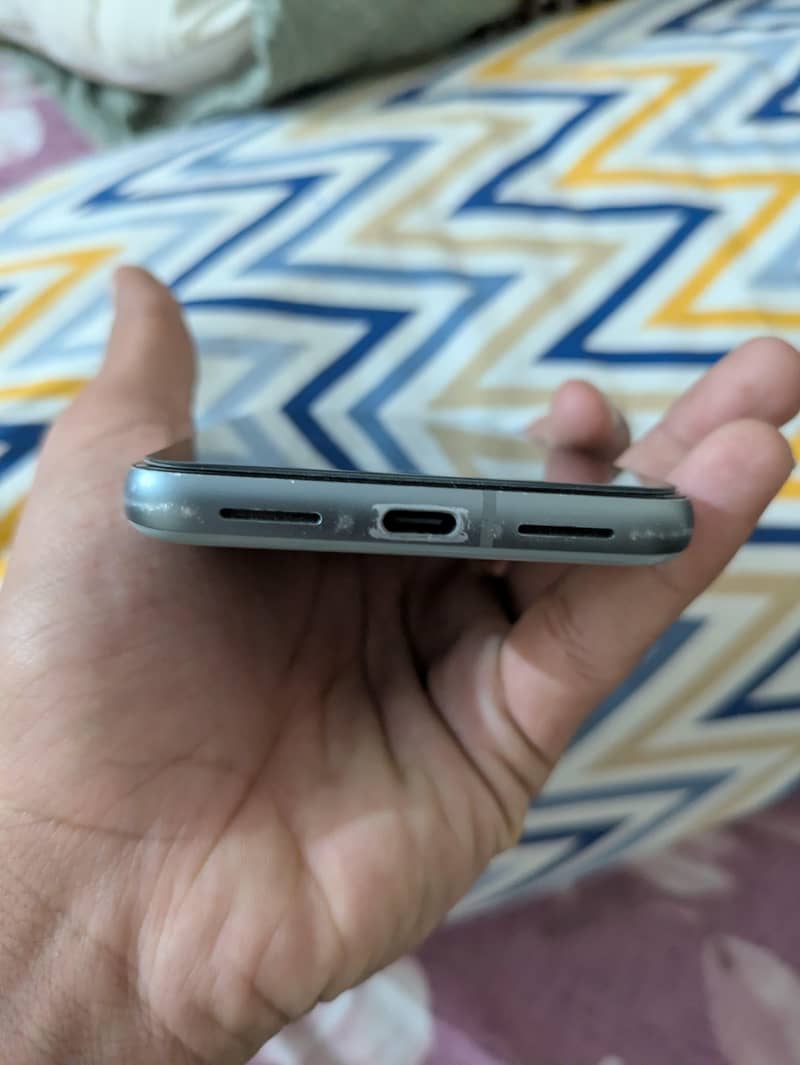 Google Pixel 8 2