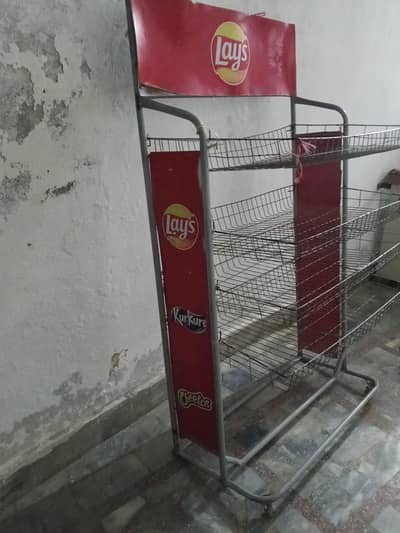 Lays stand