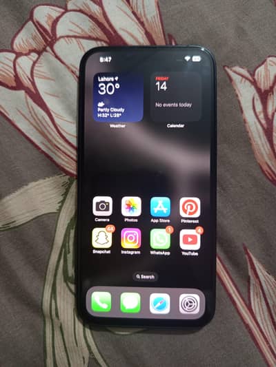 Apple iPhone 13