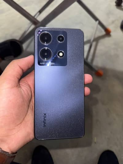 Infinix Note 30