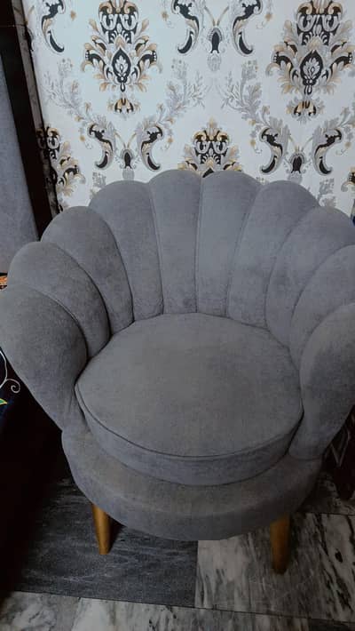Premium Grey Shell Sofa Set – 4 Pieces | Only 1 Month Used 