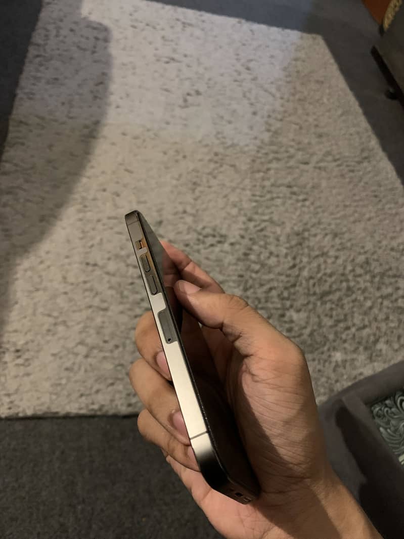 Apple iPhone 13 Pro 3