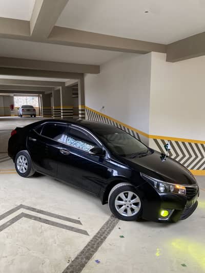 Toyota Corolla Altis 2015 fully original