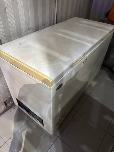 Weaves Freezer For Sale Total 08 PcS