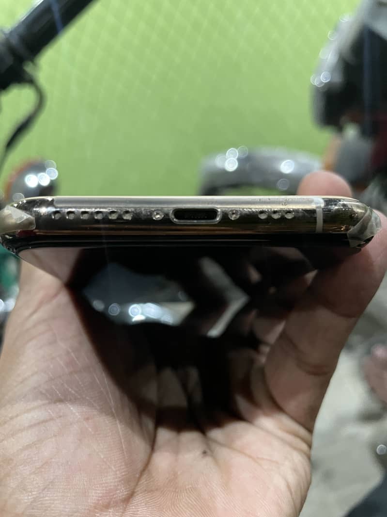 Apple iPhone 11 Pro 0