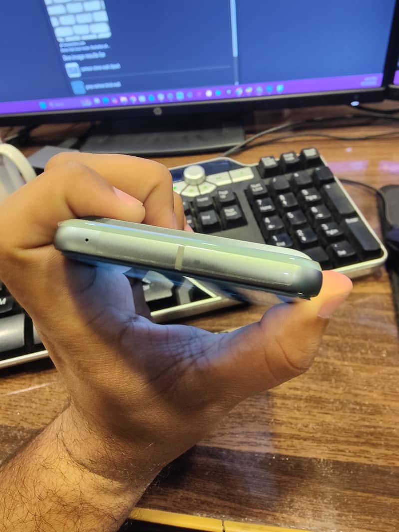 Google Pixel 8 3