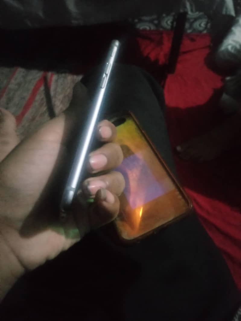 Apple iPhone 6 2