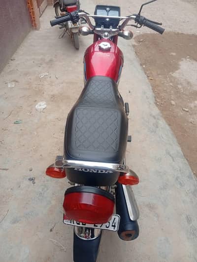 Honda CG 125 Red color Karachi Registered