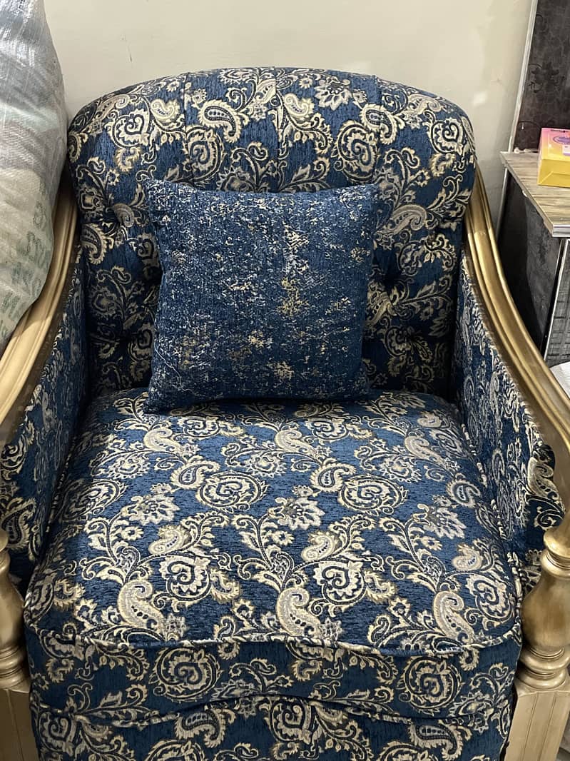 Sofa seats 4