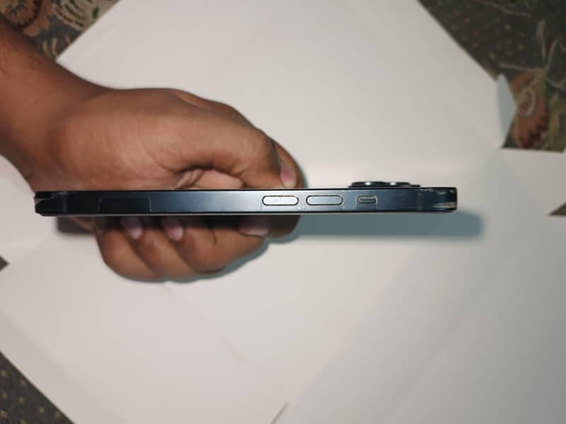 Apple iPhone 14 2