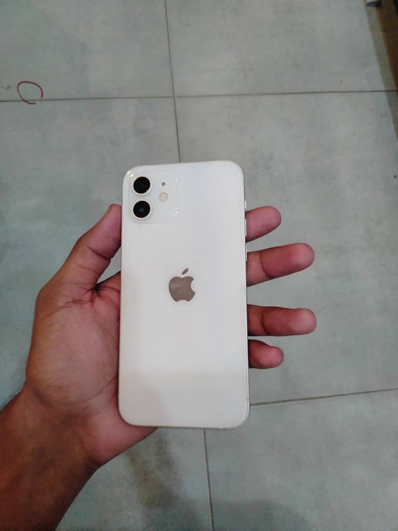 Apple iPhone 12 3