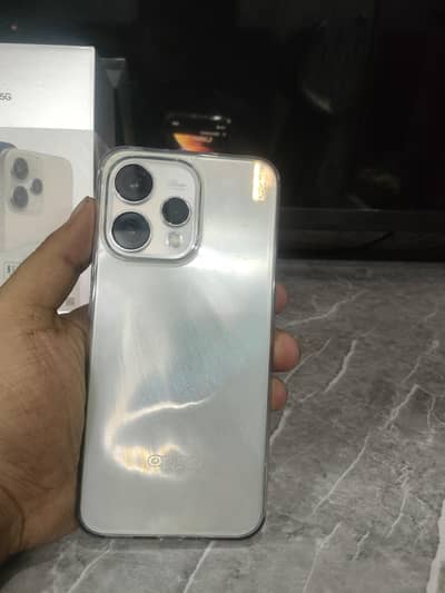 OPPO Reno 15