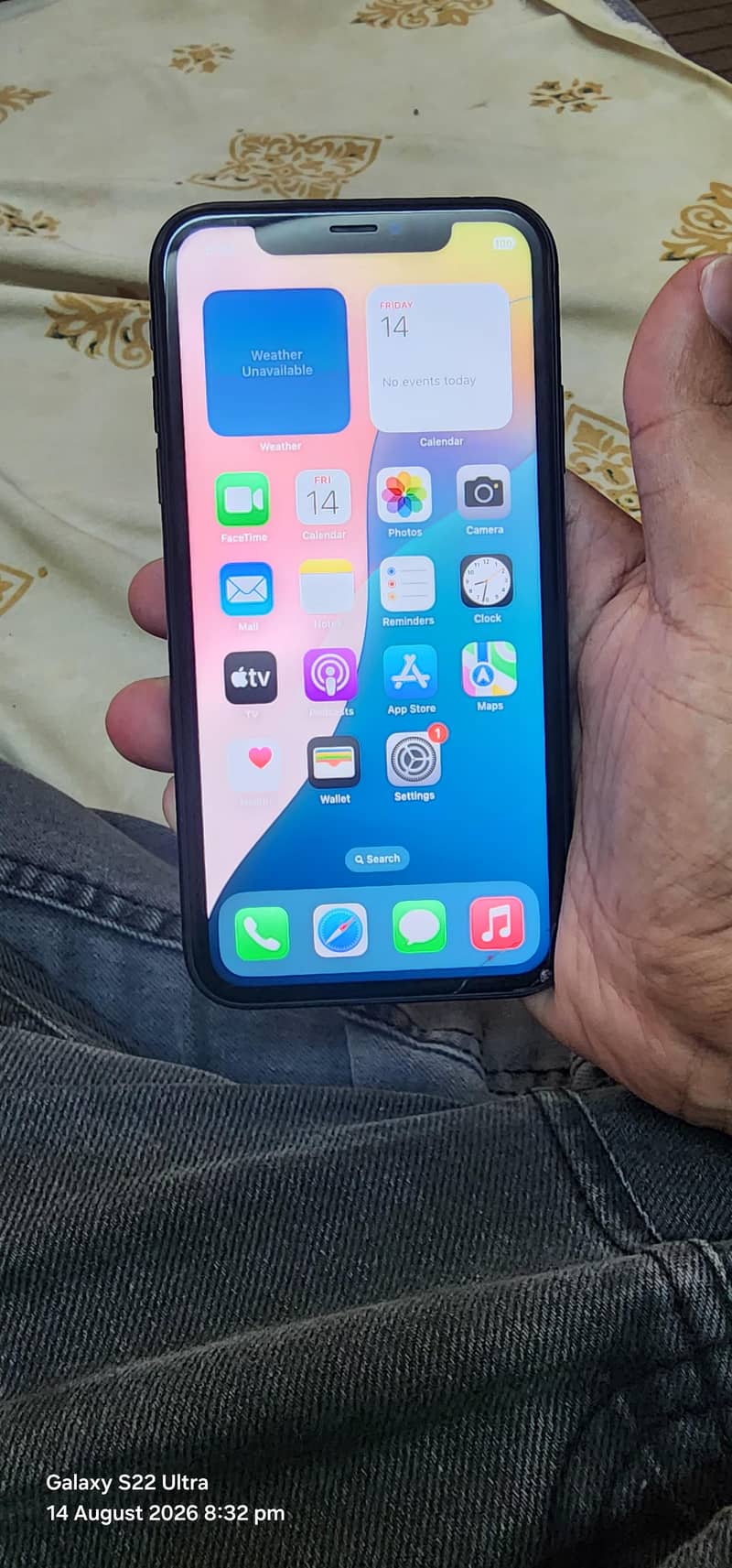 Apple iPhone XR 4