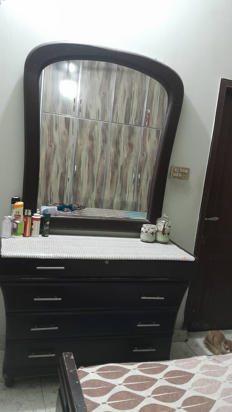 Dressing table 1