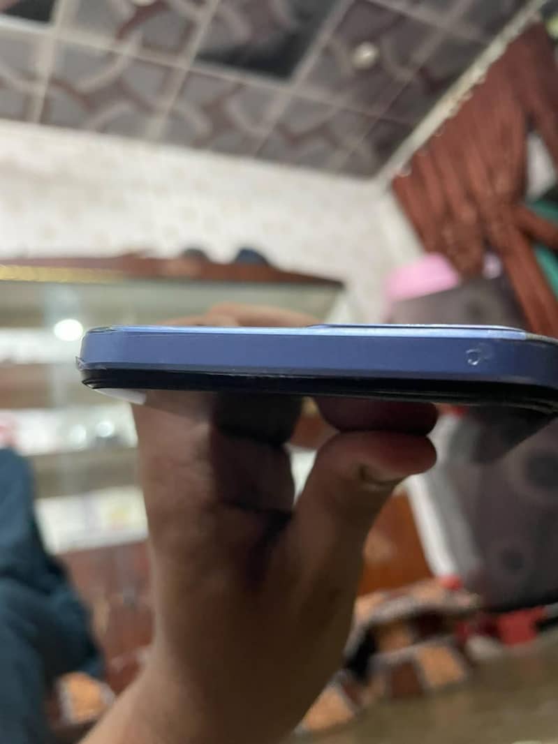 Realme c85 4