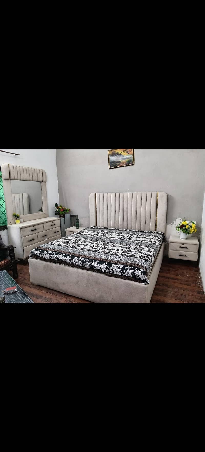 Bed, side table & dressing 0