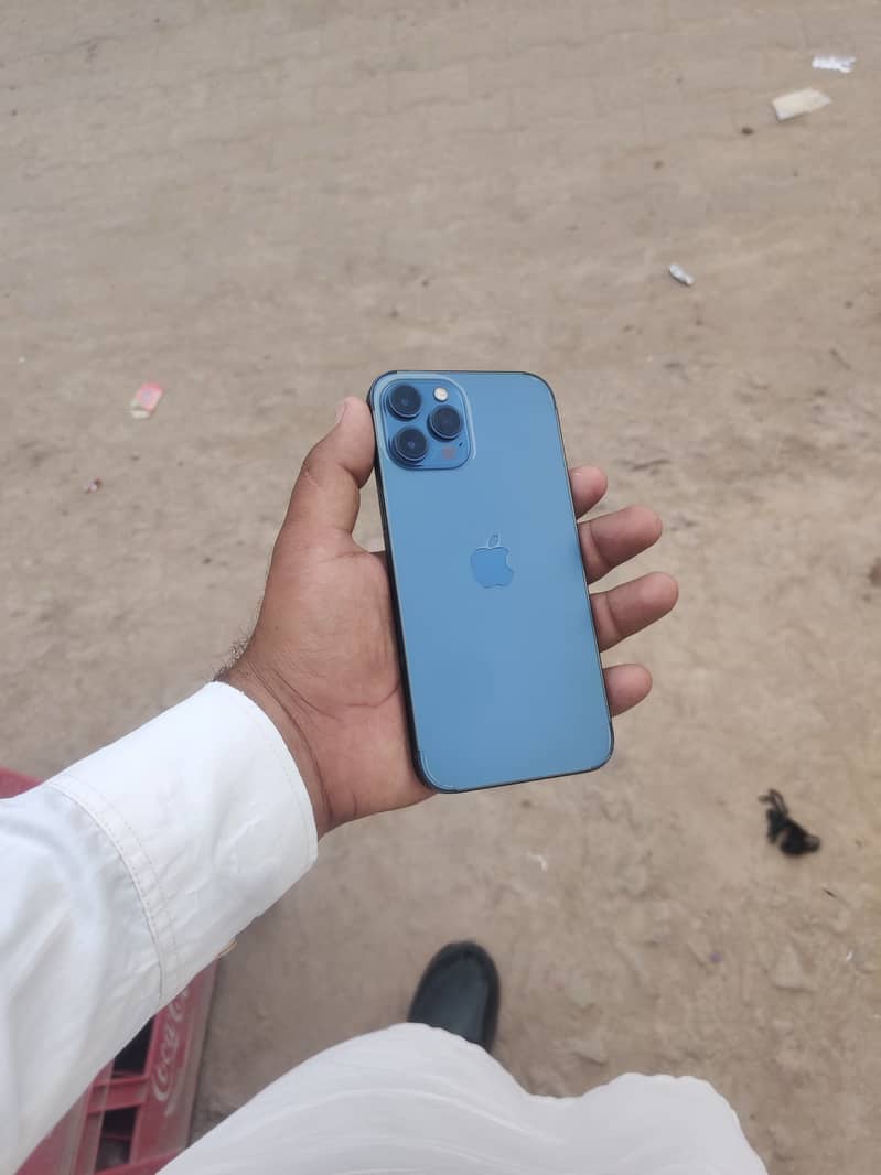 Apple iPhone 12 Pro Max 3