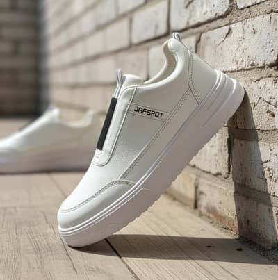 Jafspot branded white colour shoes for men only 1 time used