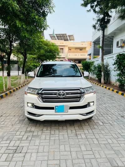 Toyota Land Cruiser 2011