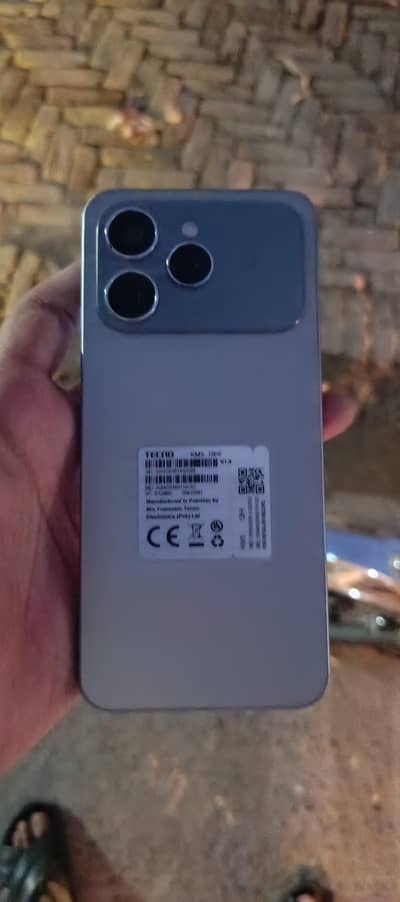 Tecno spark 40