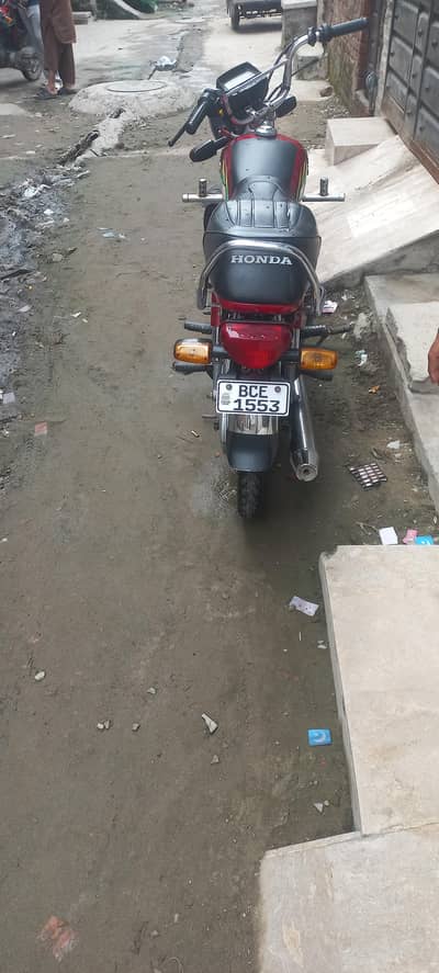 hunda 70 hai all OK hai urgent sell situs babar contact me