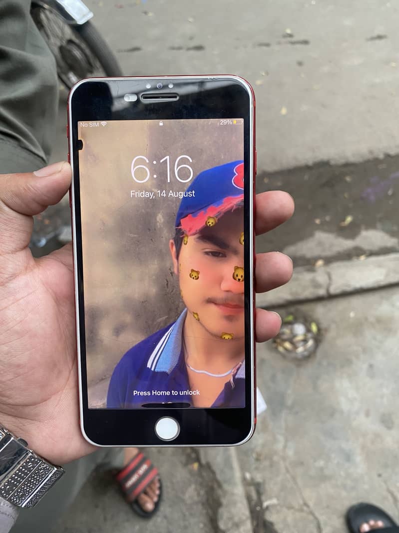 Apple iPhone 7 Plus 0