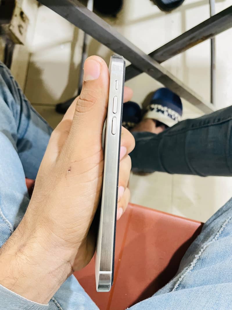 iPhone XR 2