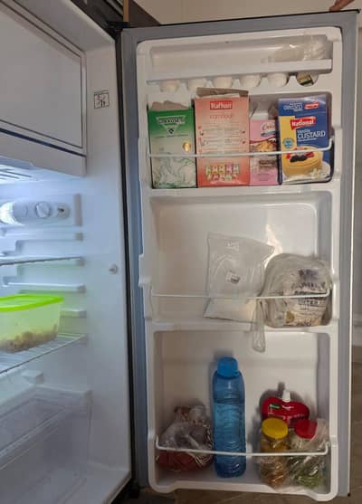 dawlence fridge for sell