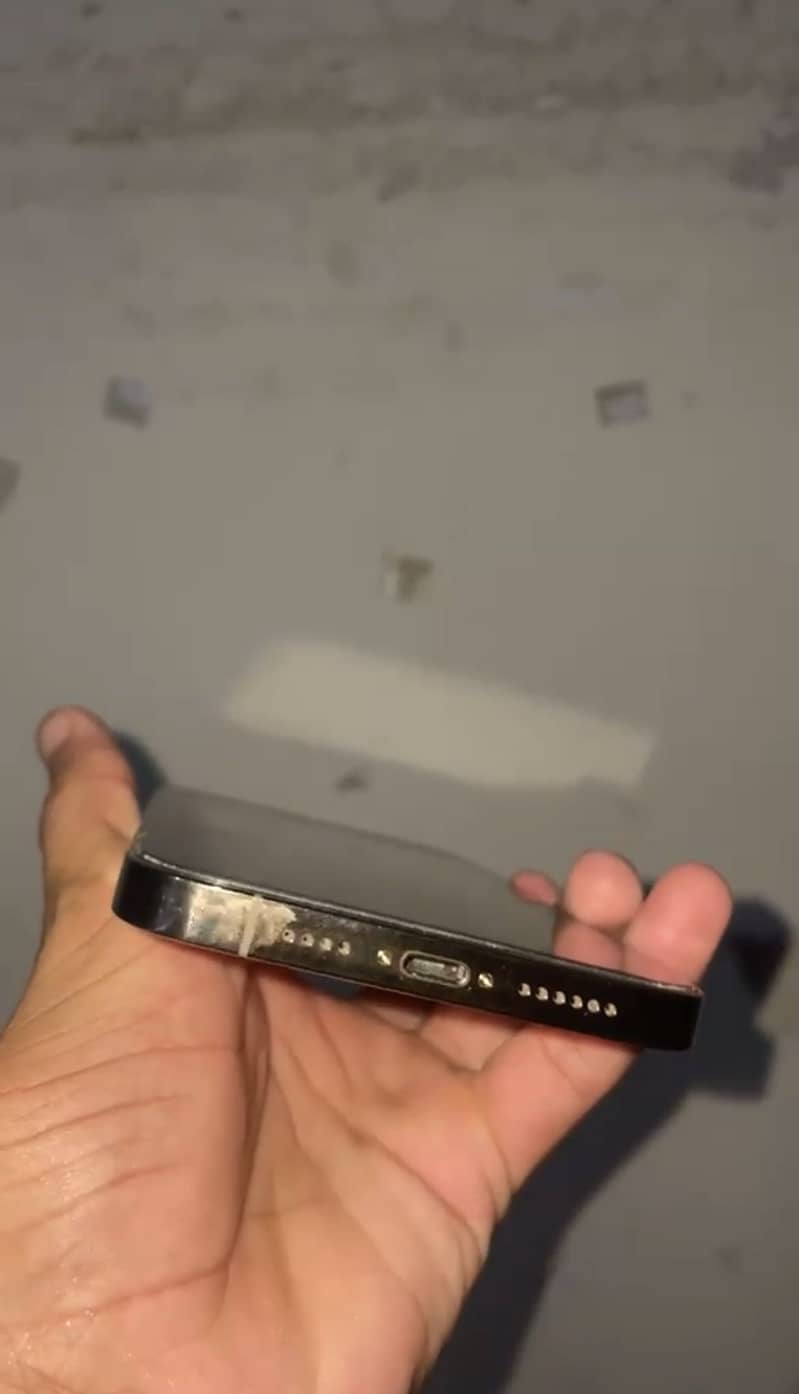 Apple iPhone 13 Pro Max 2