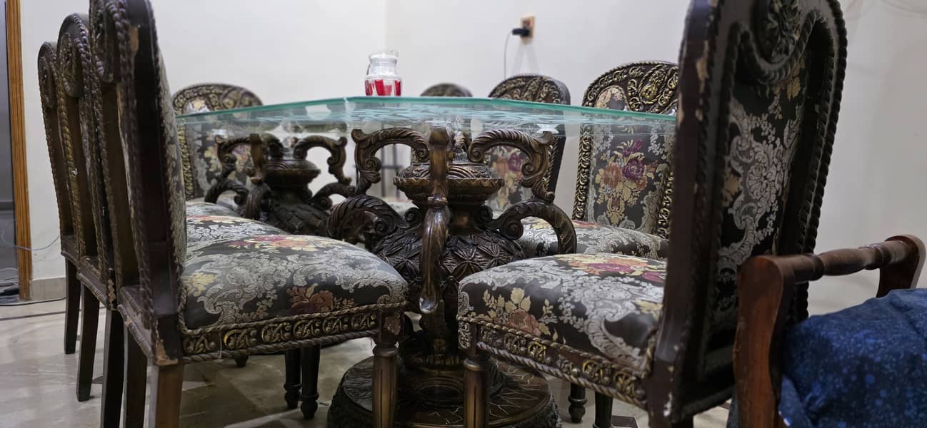 Dining table with chairs 0