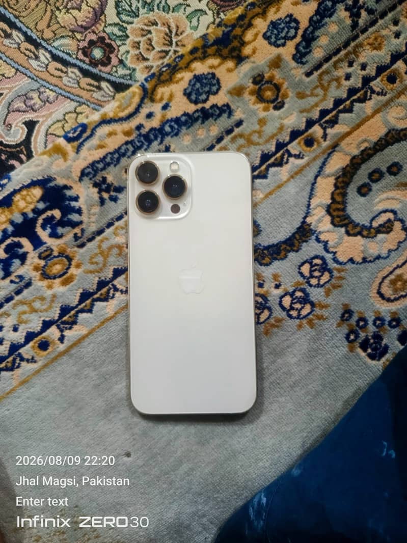 Apple iPhone 13 Pro Max 0