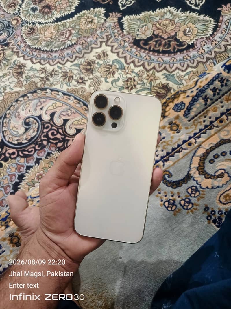Apple iPhone 13 Pro Max 4