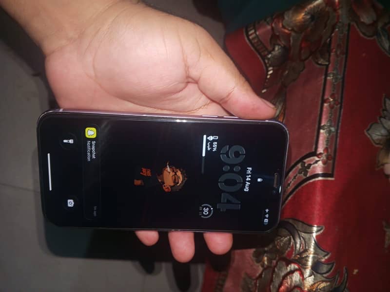 iPhone 11 4