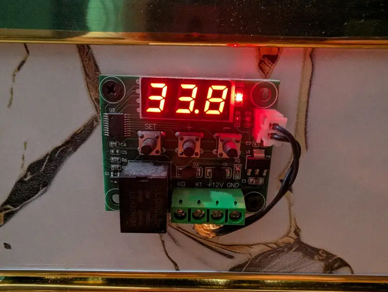 Incubator — photo 4