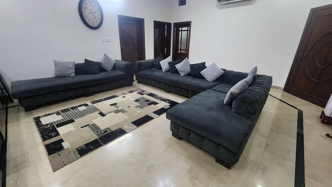 L shape sofa. 2