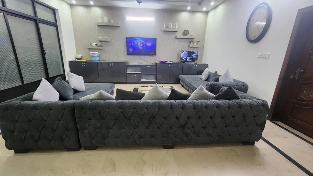 L shape sofa. 3