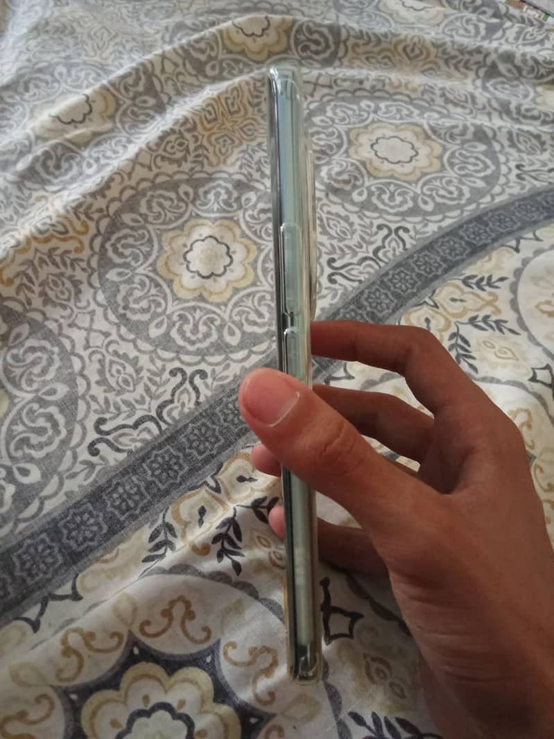 Infinix Zero 40. 3