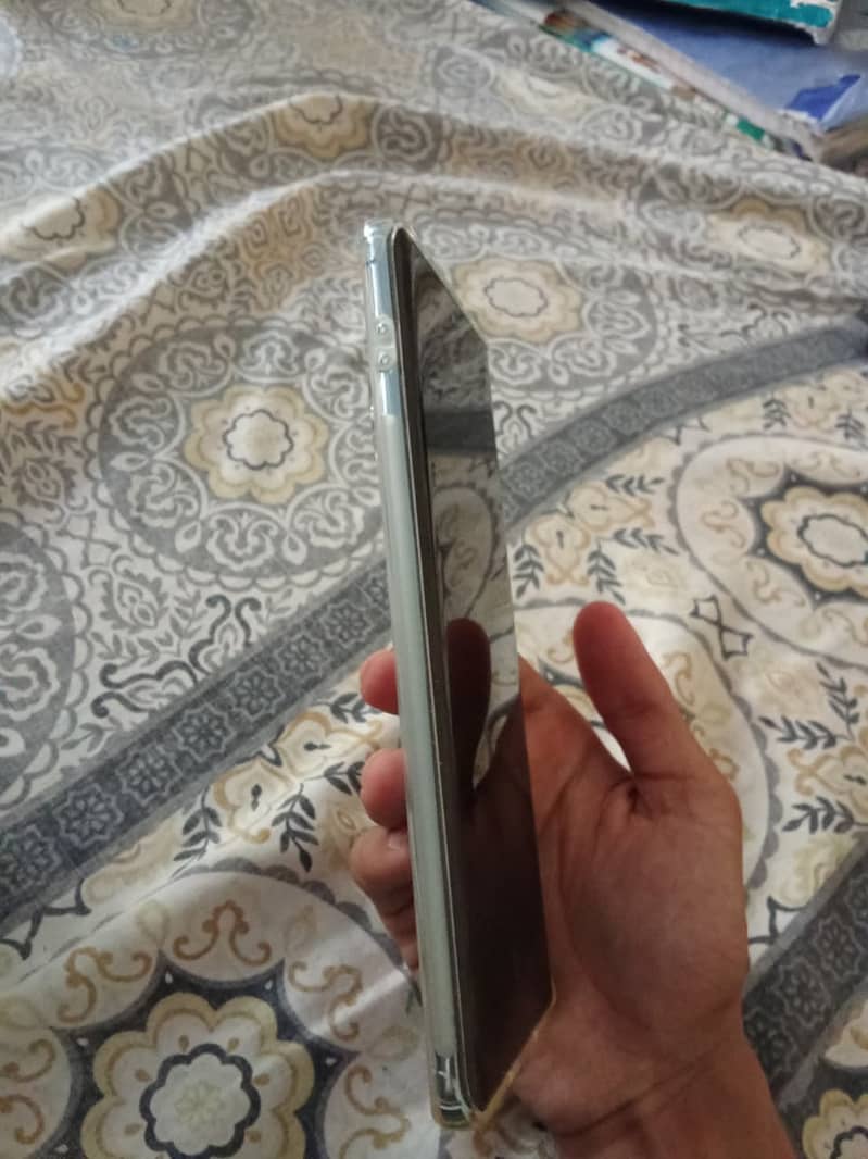 Infinix Zero 40. 4