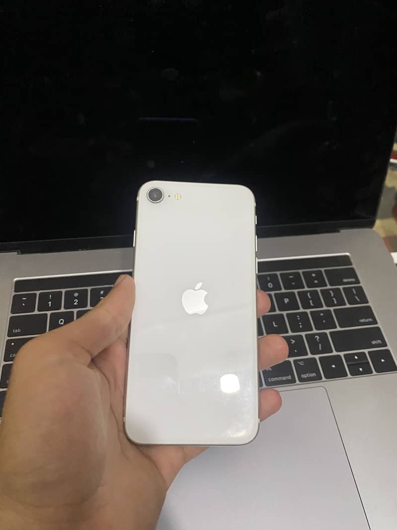 IPHONE SE (2nd Generation) 0