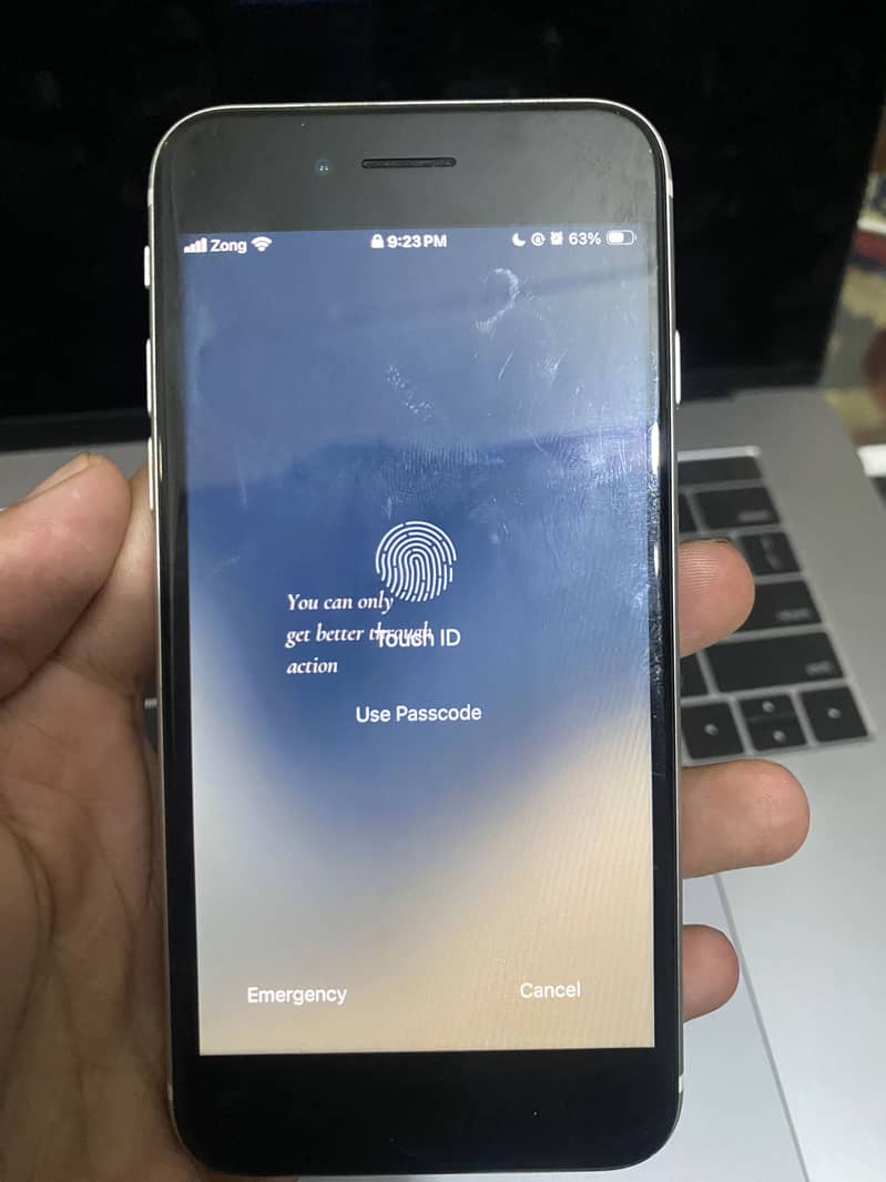 IPHONE SE (2nd Generation) 6