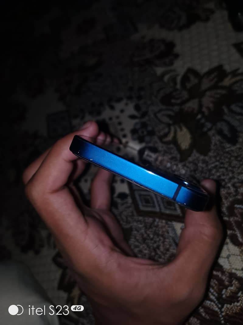 Apple iPhone 12 mini 4