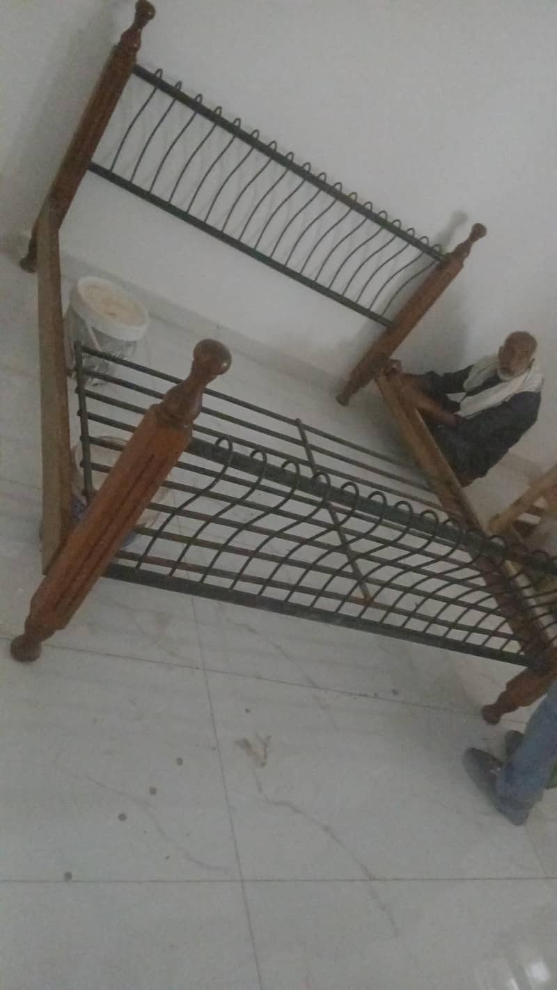 solid wood bed 1