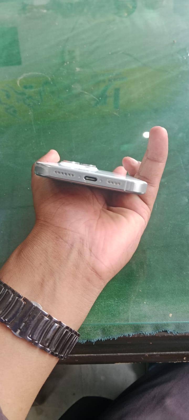 Apple iPhone 16 Pro Max 3