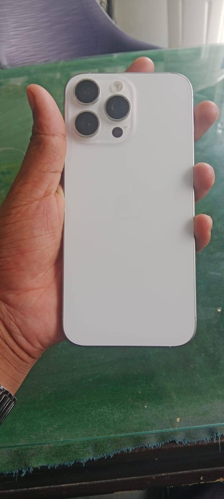 Apple iPhone 16 Pro Max 6