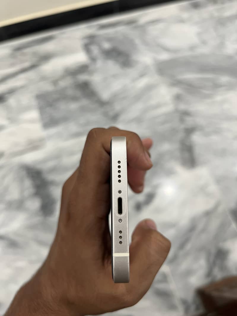 Apple iPhone 12 1