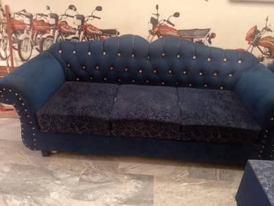 3/1 sofas good condition