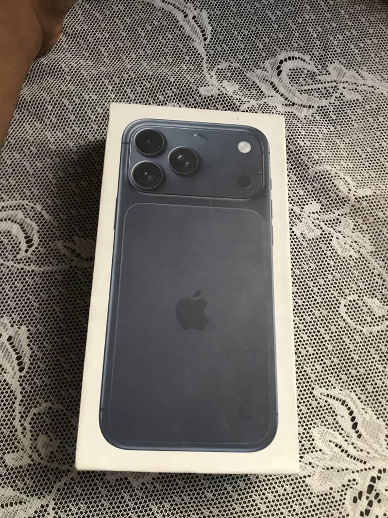 Apple iPhone 17 Pro Max 2