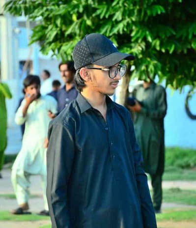 Hasnain 